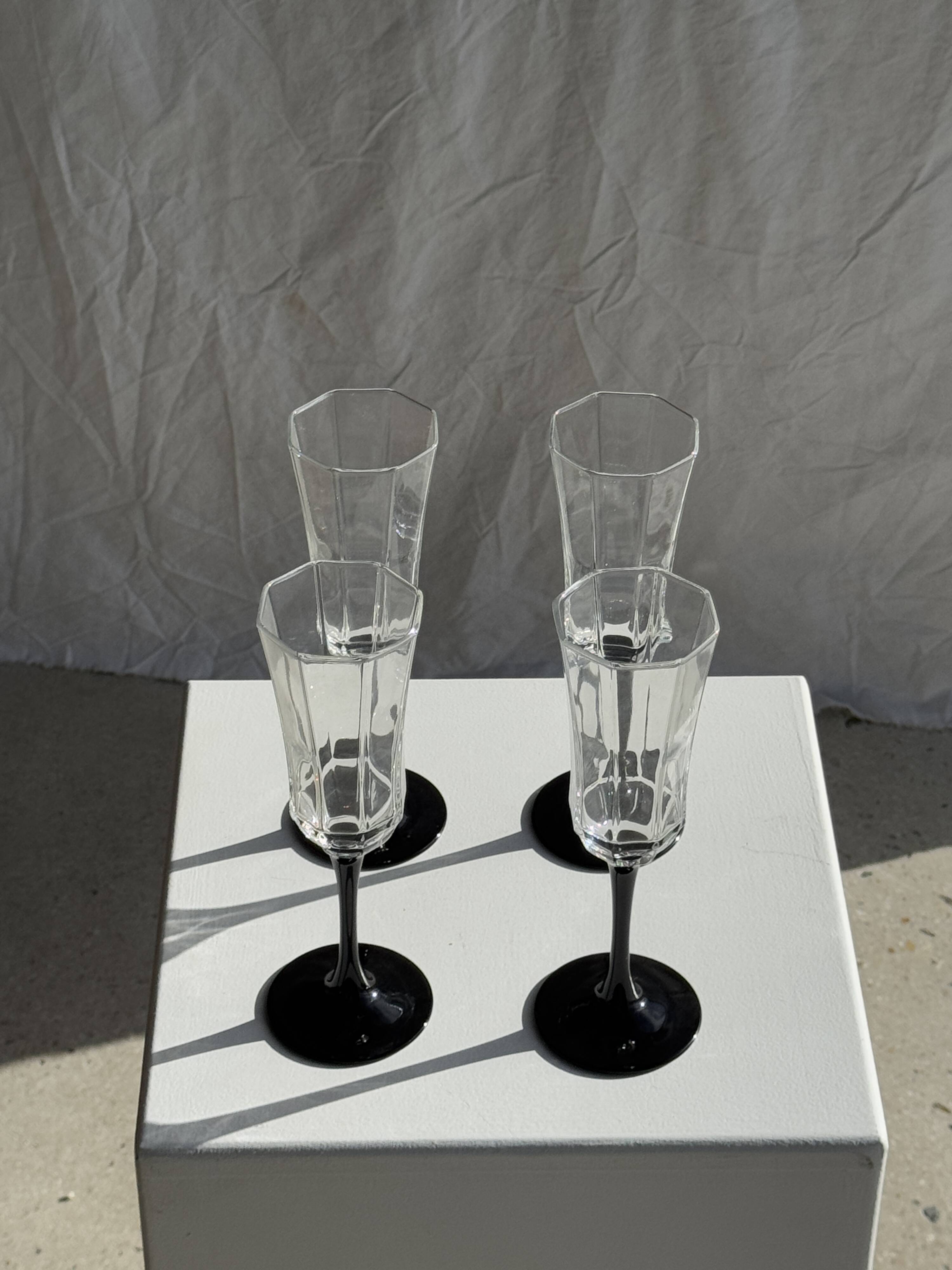 4 large Luminarc Octime vintage octagonal champagne flutes with black foot