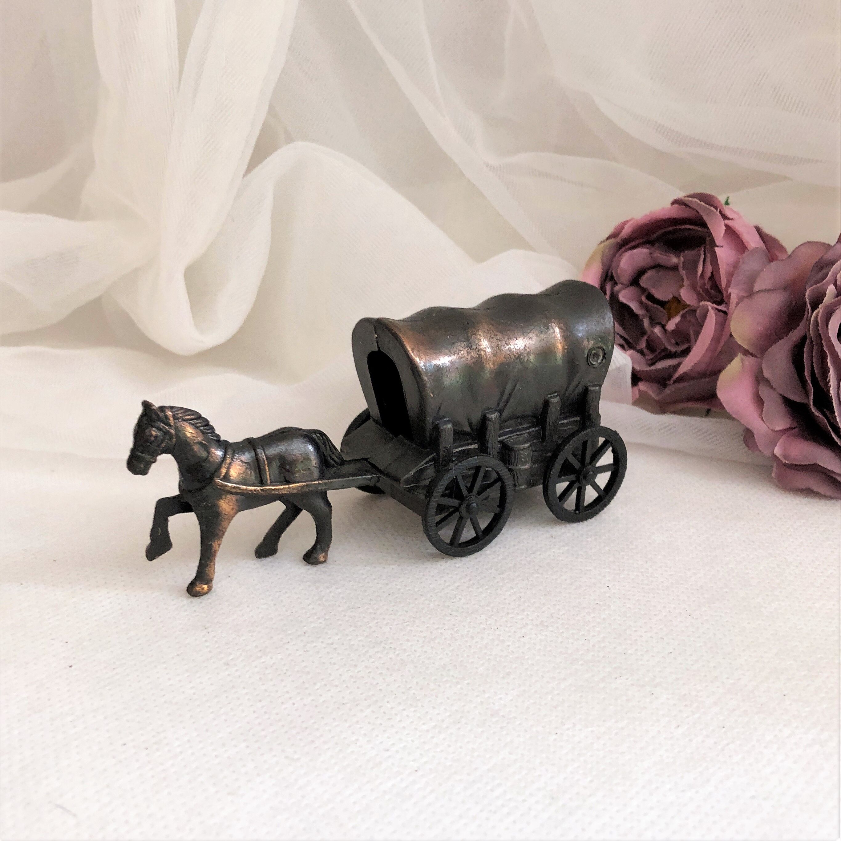 Metal pencil sharpener vintage horse and carriage collection
