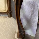 Paire de fauteuils style Louis XV beige