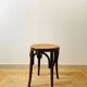 Tabouret canné en bois courbé très bon état