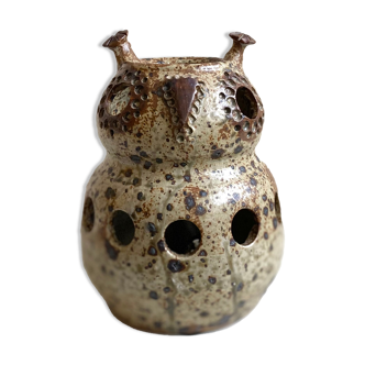 Pyre-stoned owl