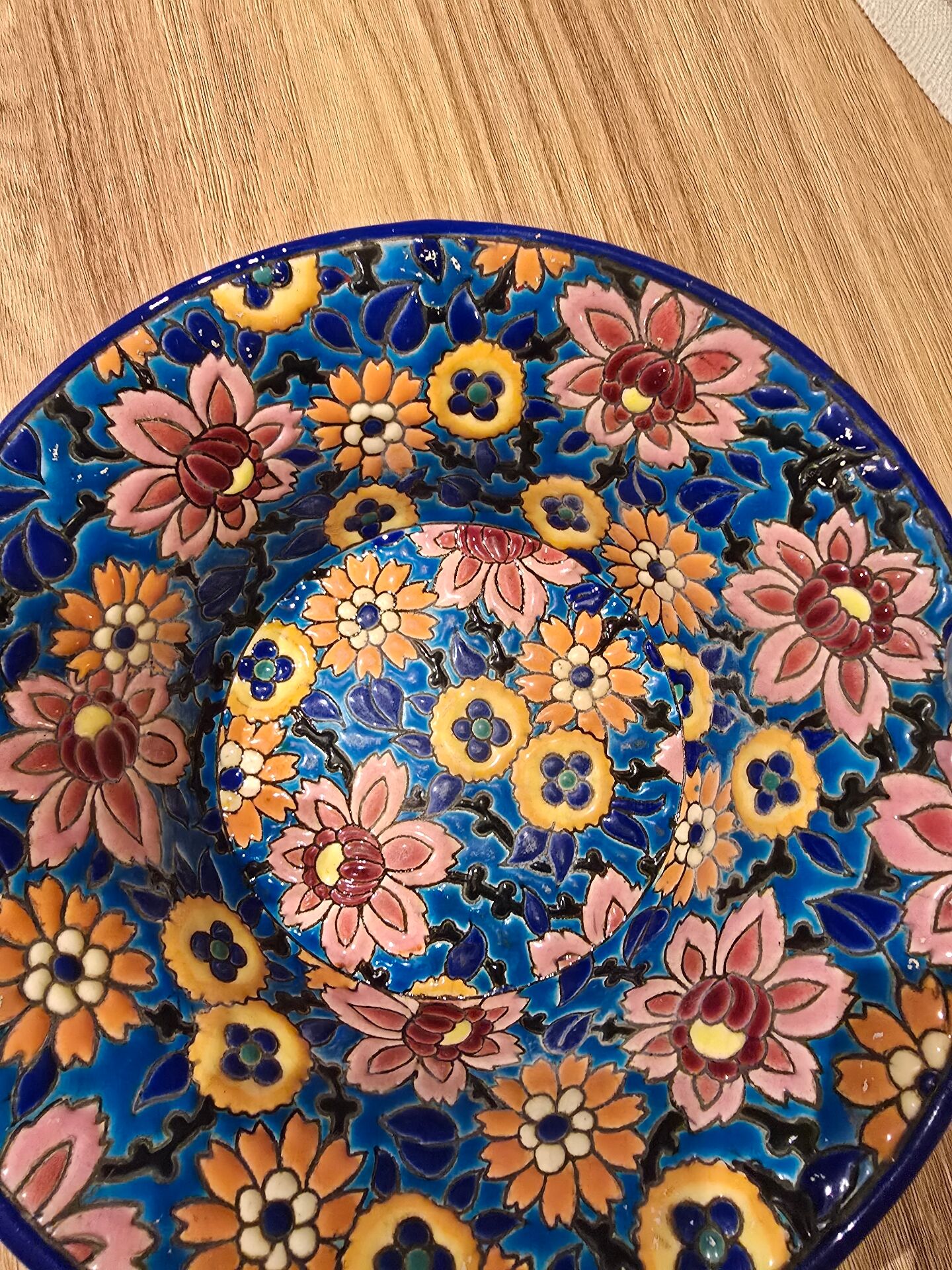 Enamel plate