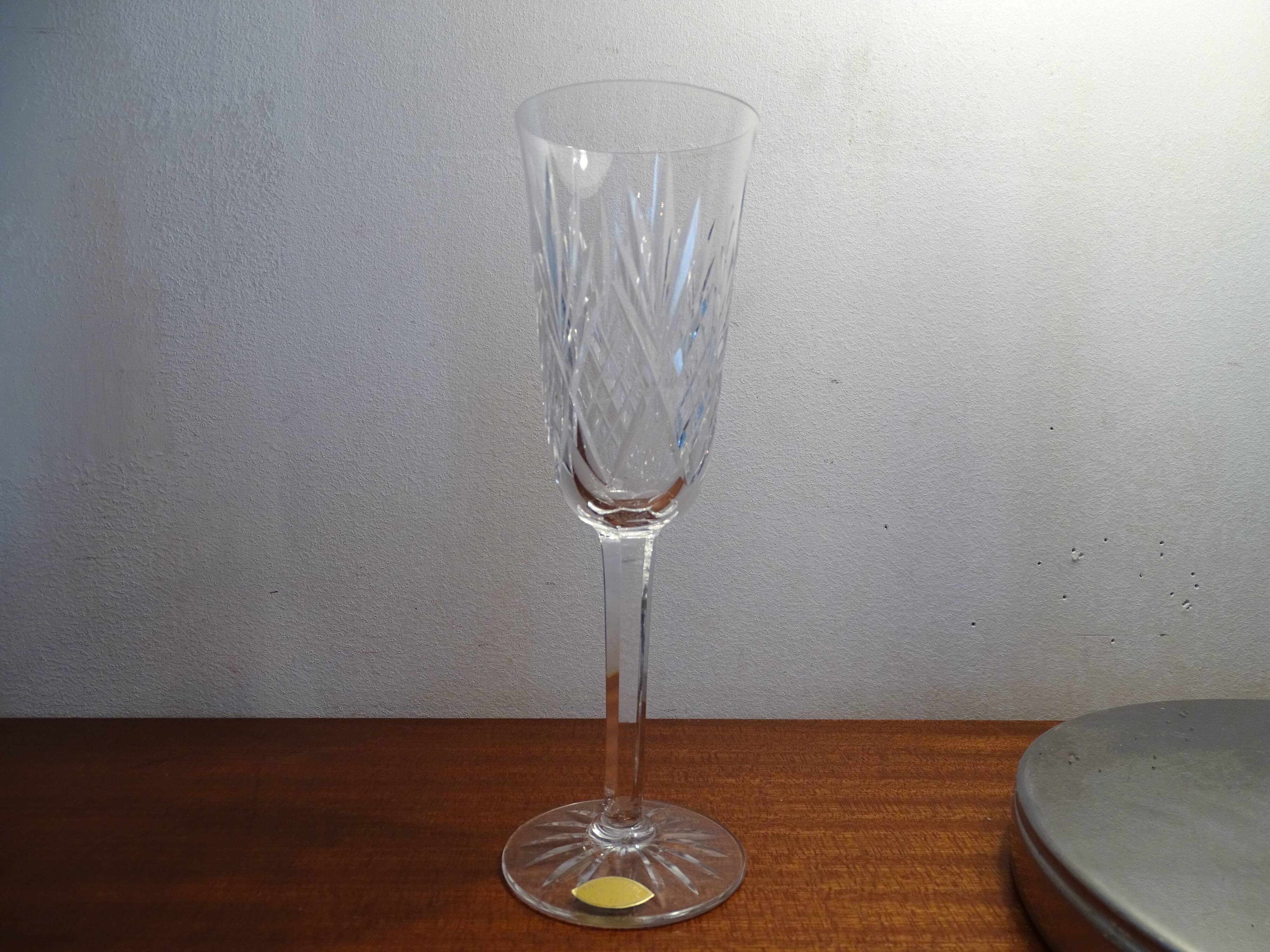 6 flutes champagne cristal de Lorraine taillé