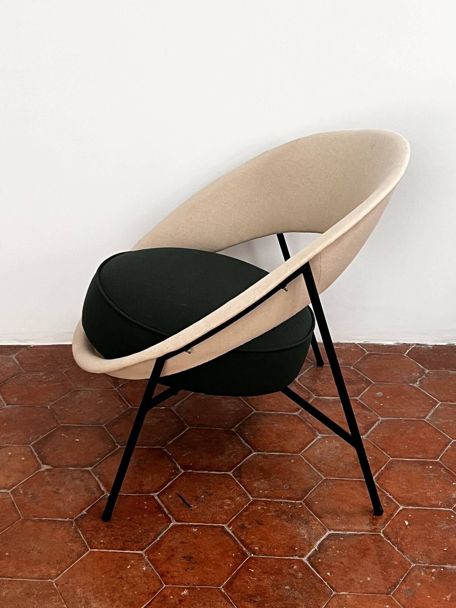Saturn 44 Armchair