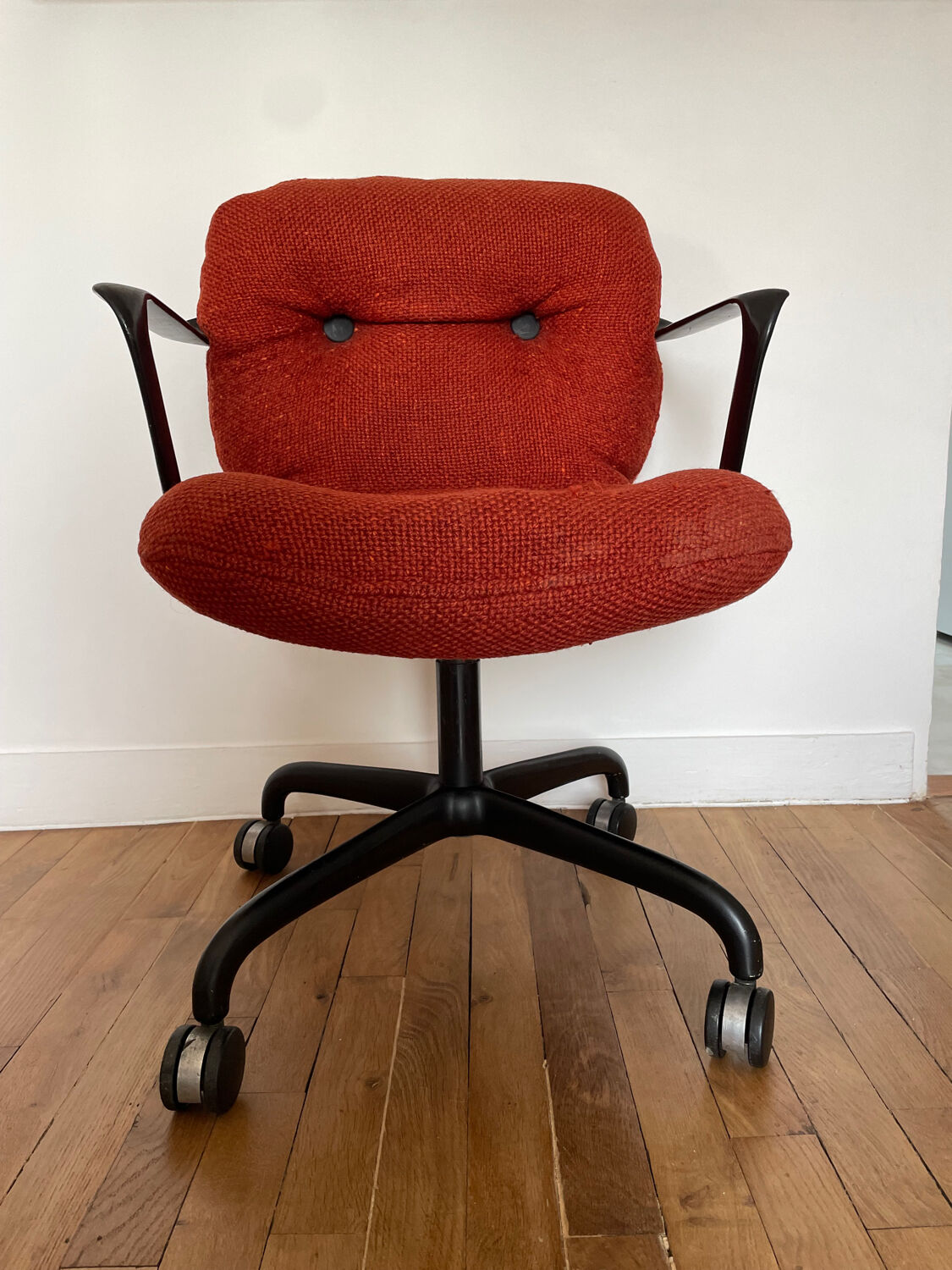 Knoll office chair