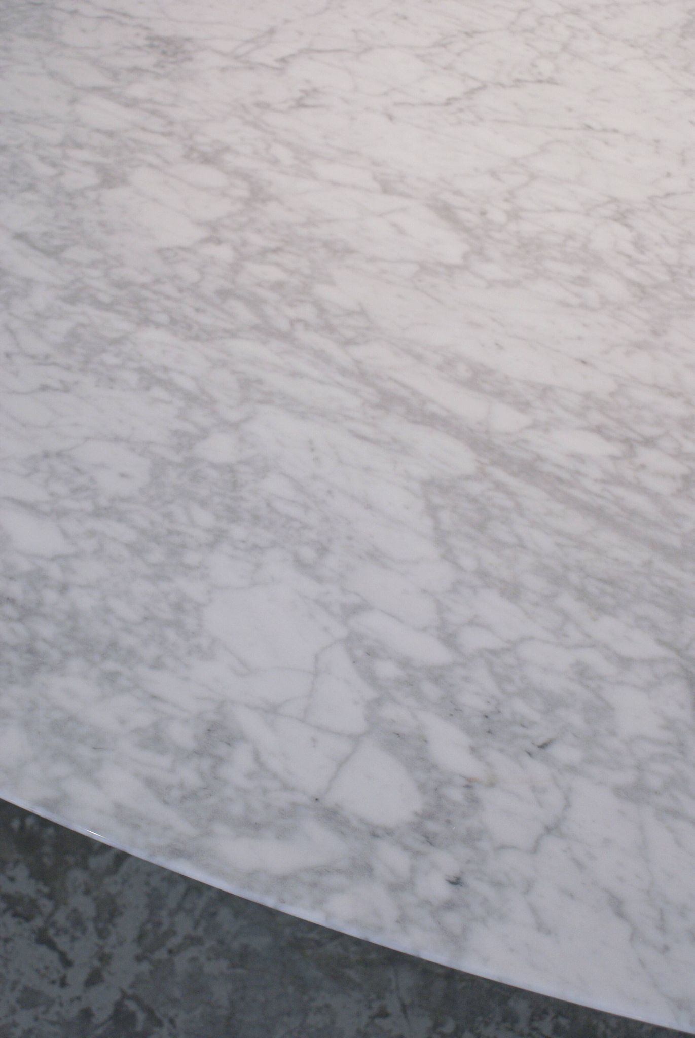 Large Oval Tulip Marble Dining Table by Eero Saarinen for Knoll