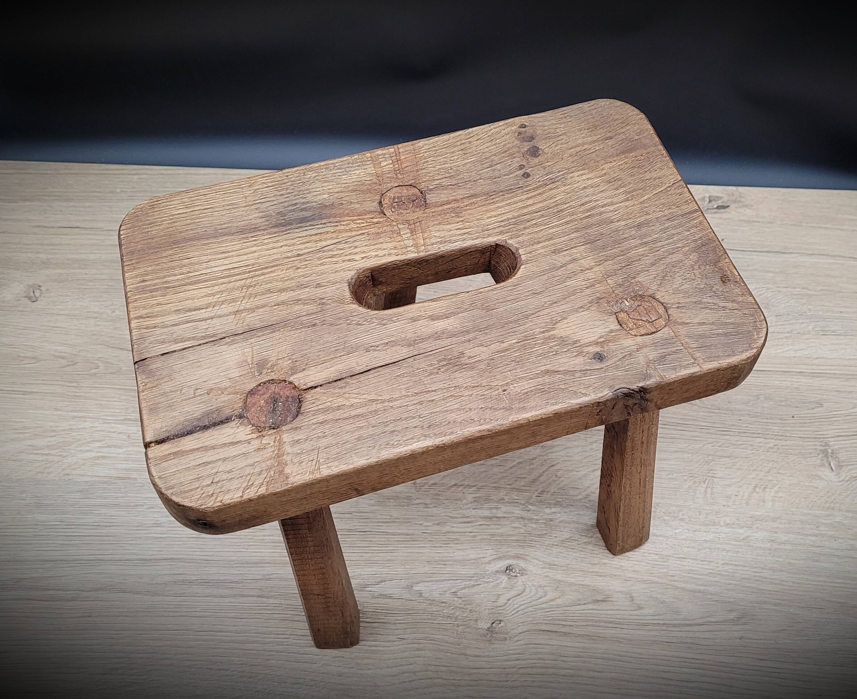 Threeod stool rectangle handle