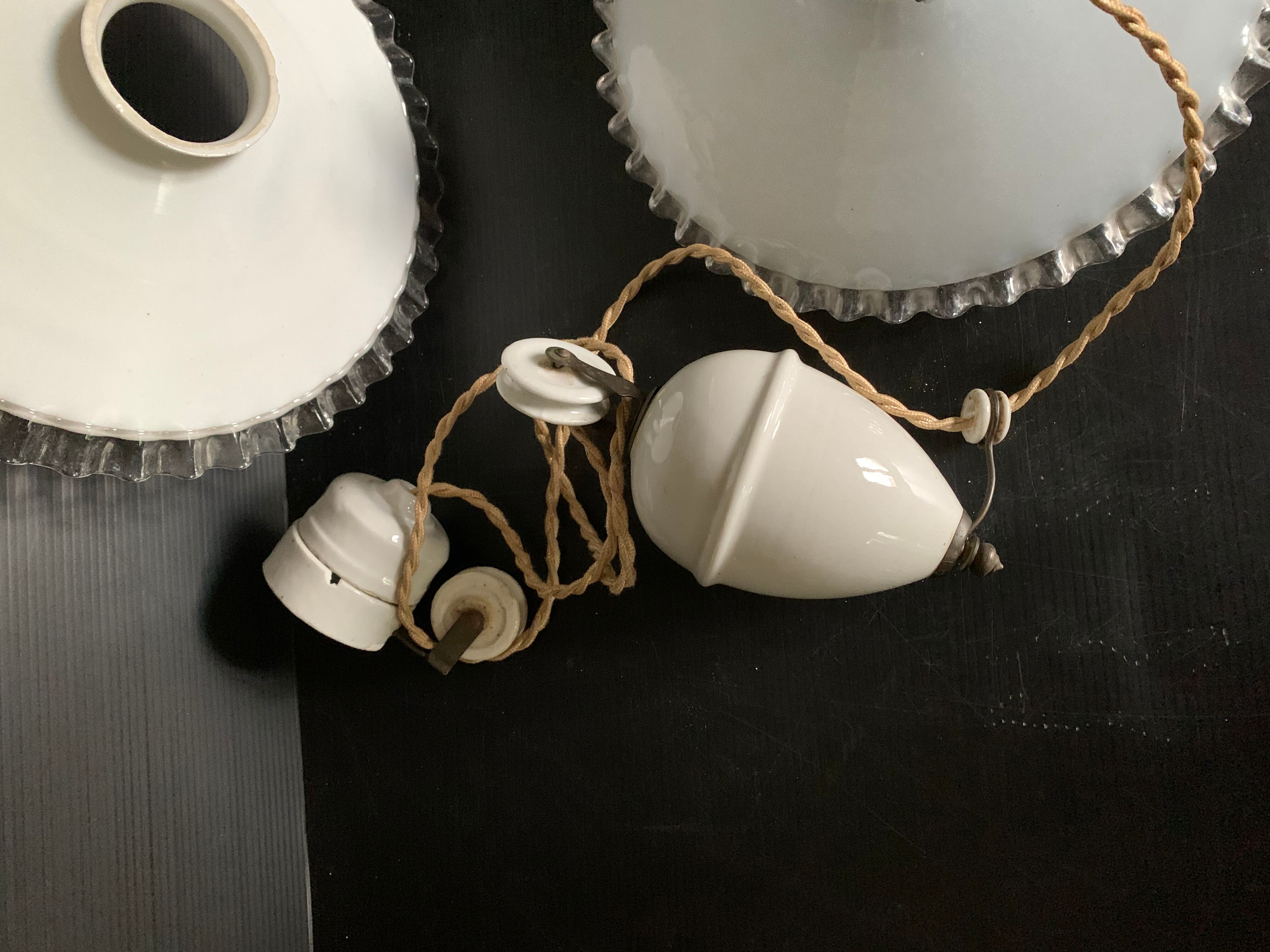 Suspension rises and falls opaline