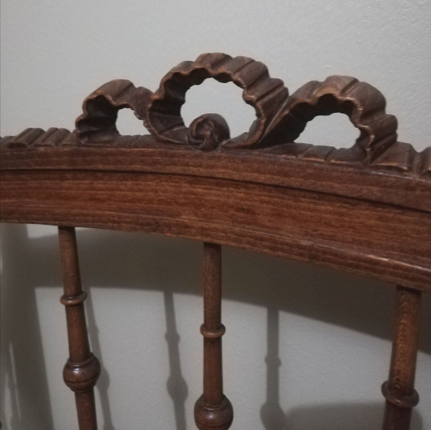 Corner chair canus Louis XV style