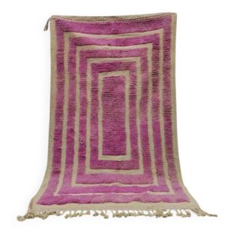 Traditional handwoven Berber rug, size 150 x 250 cm