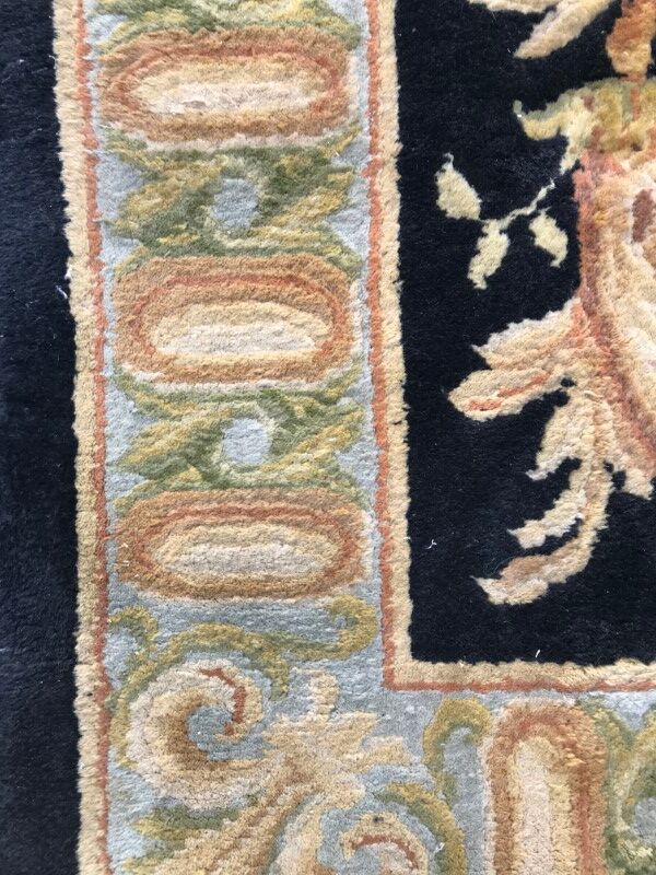 Old carpet 300 x 408 cm