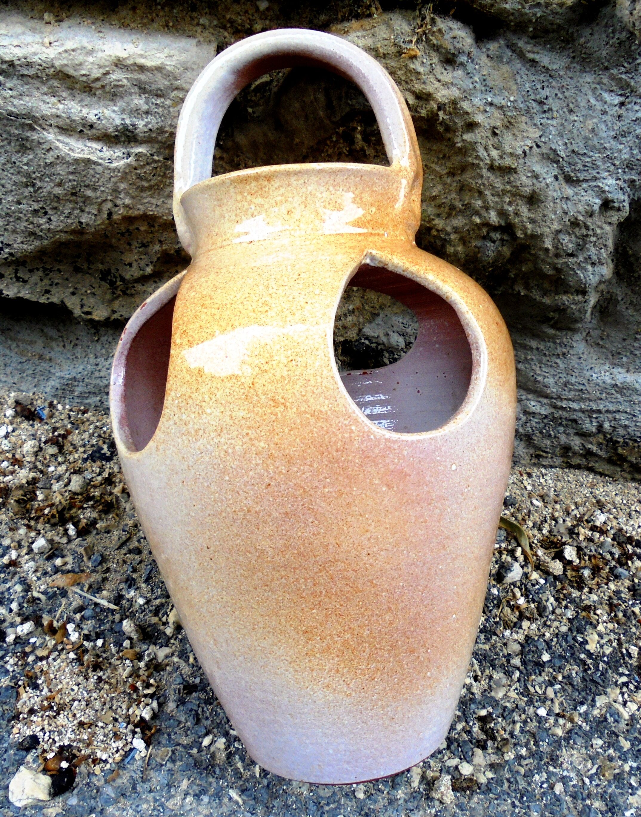 Vase enamelled sandstone