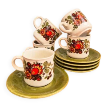 5 vintage cups and saucers