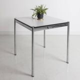 Table carré en acier chromé - USM Haller