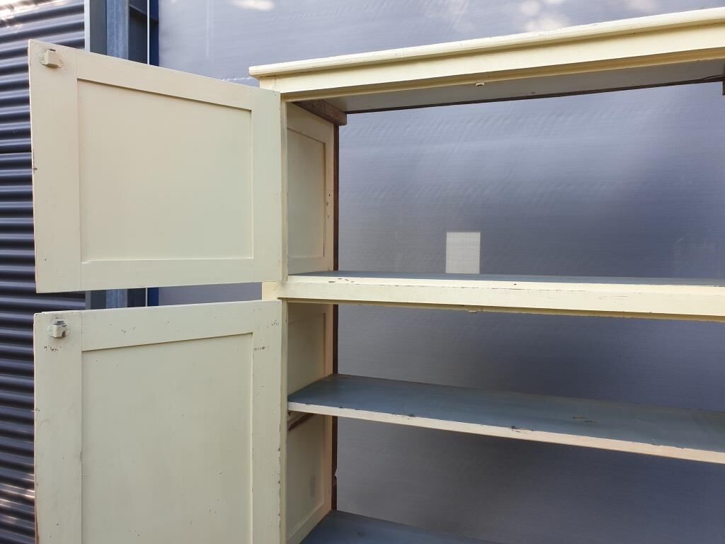 Parisian wall cabinet with locks