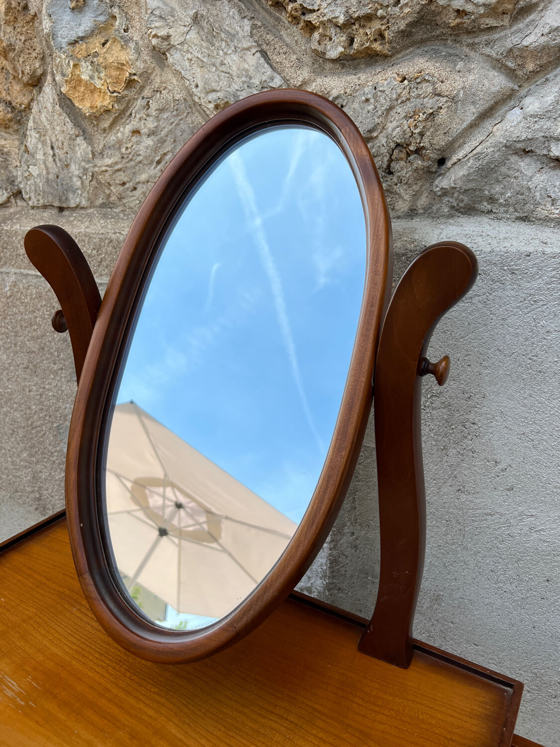 Wooden dressing table