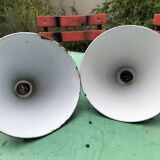 2 suspensions with enamelled sheet metal cones