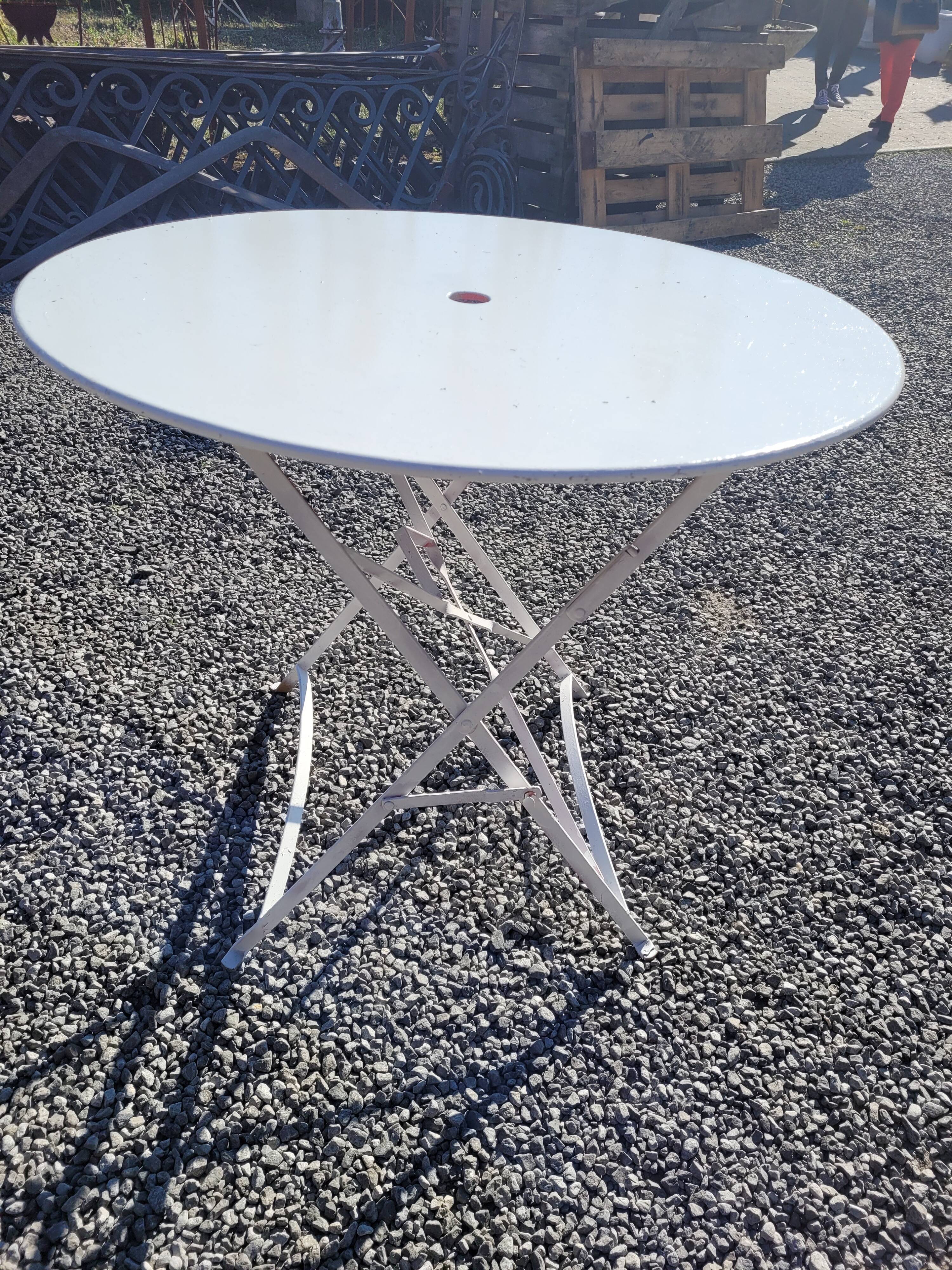 Folding garden table