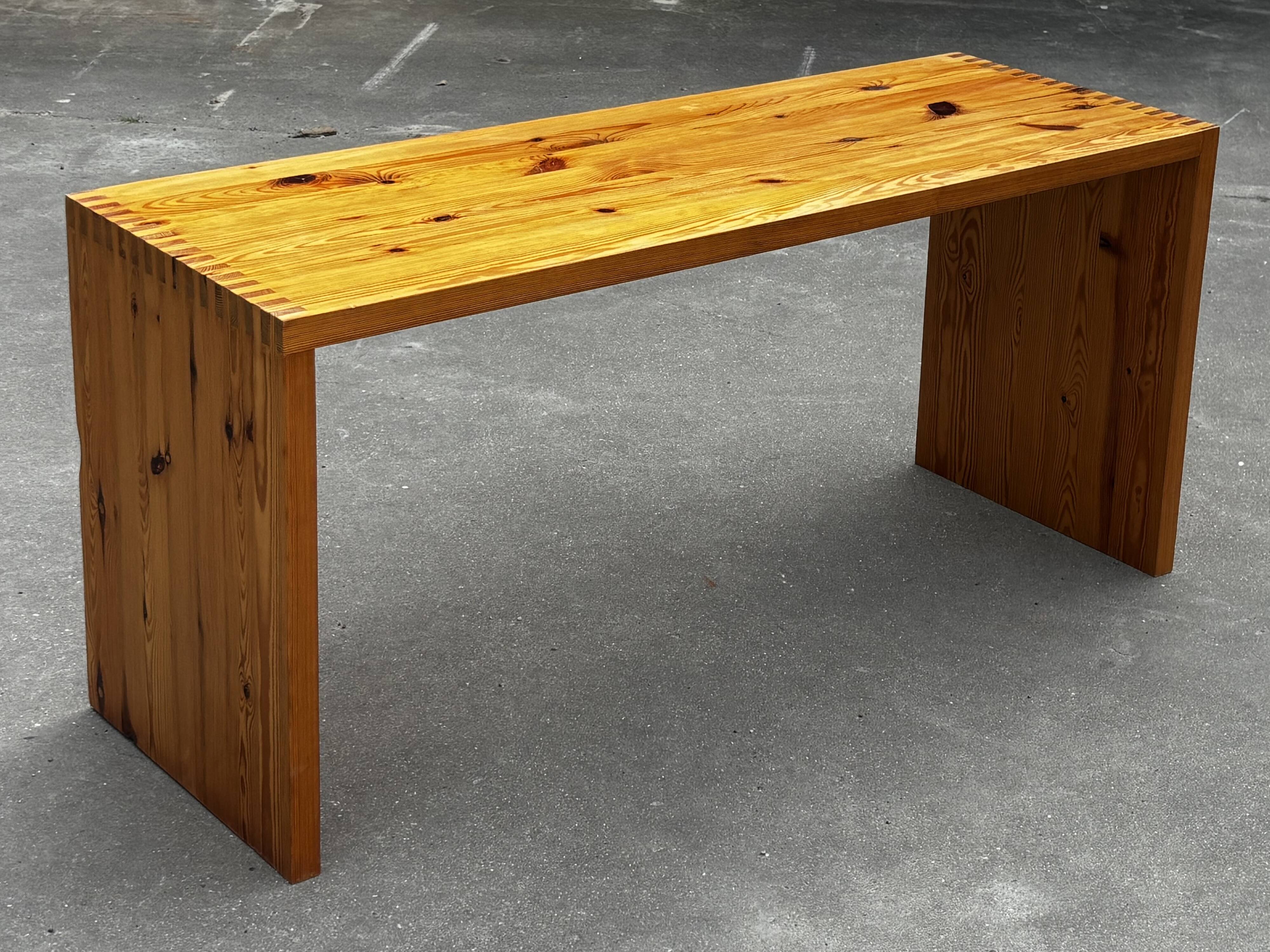 Table d'appoint vintage Ate Van Apeldoorn, pin, années 1970