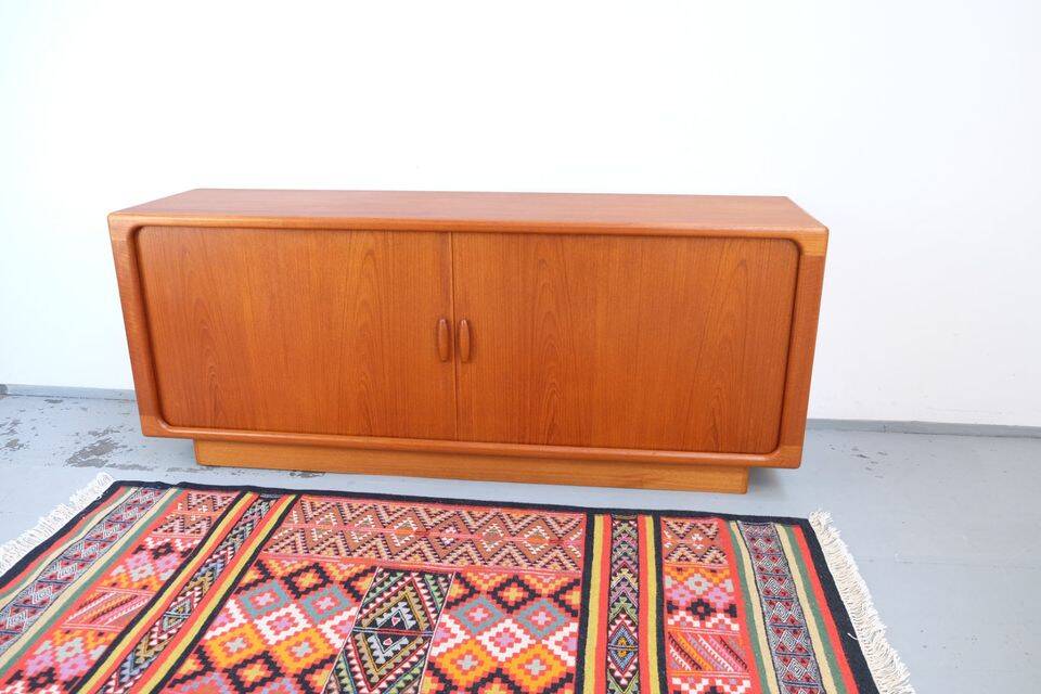 Mid-Century Dyrlund teak sideboard, dating from the 1960s/70s, with a retro vintage design.