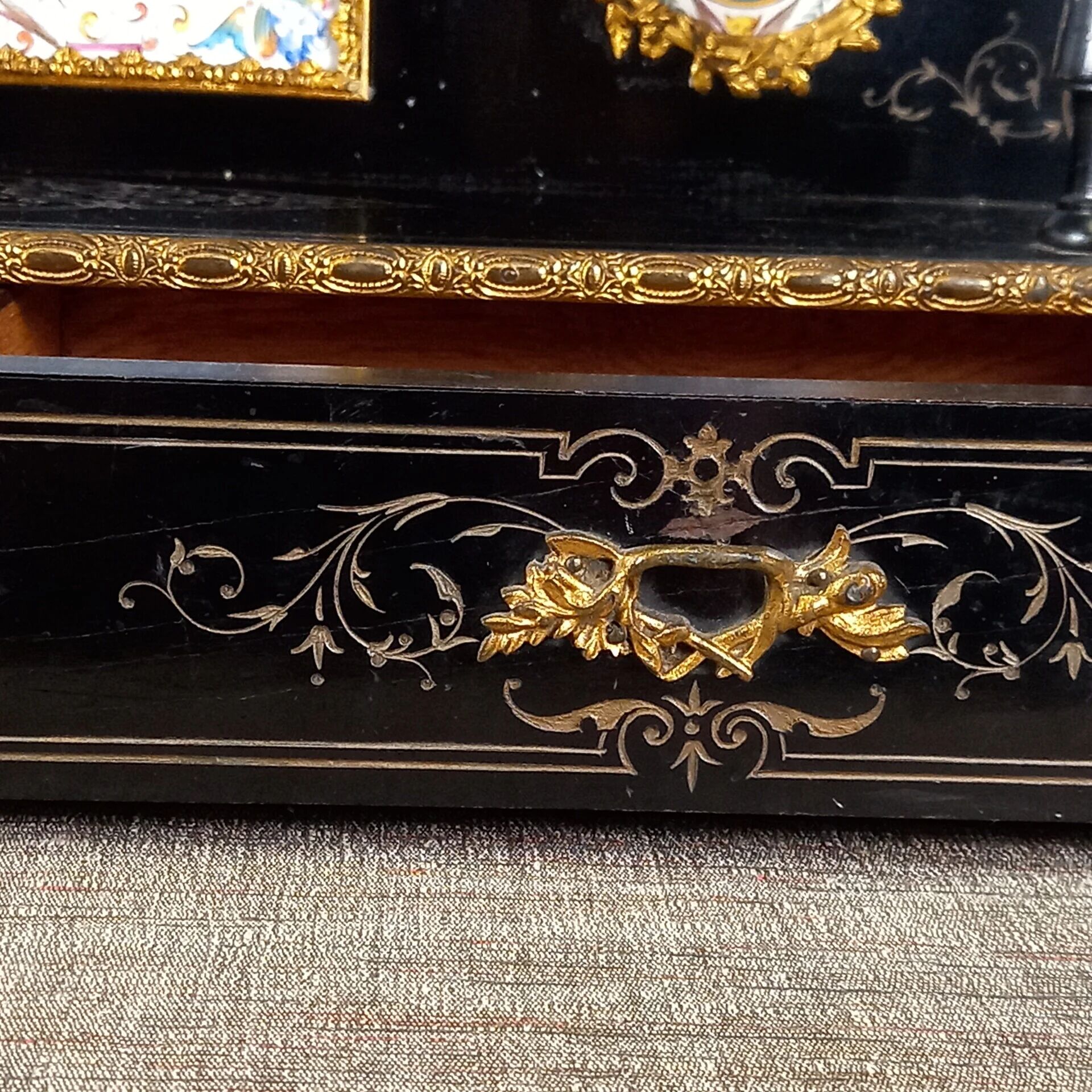 Ebonized wooden Bonheur du Jour