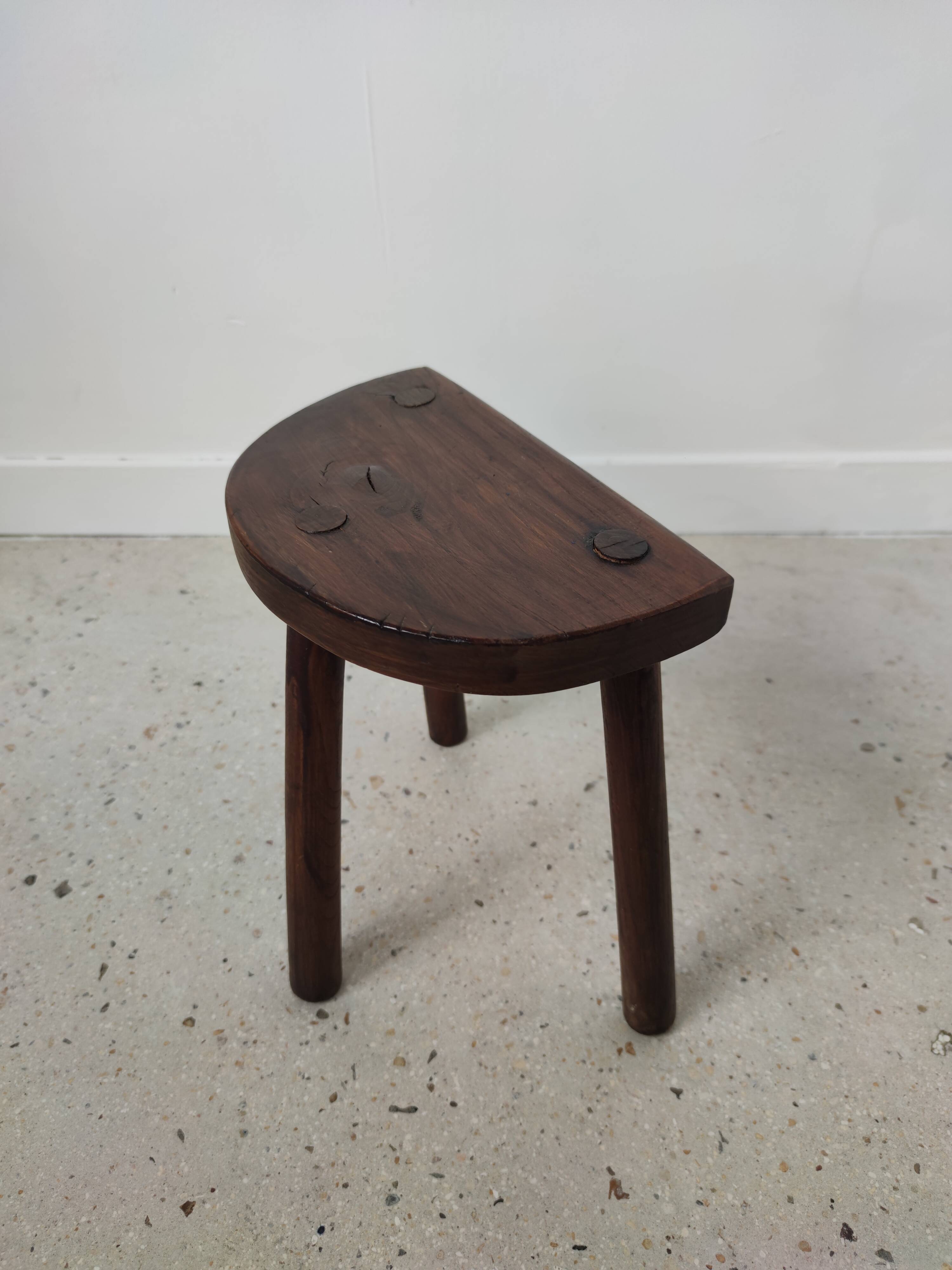 Stool in solid wood tripod seat half-moon