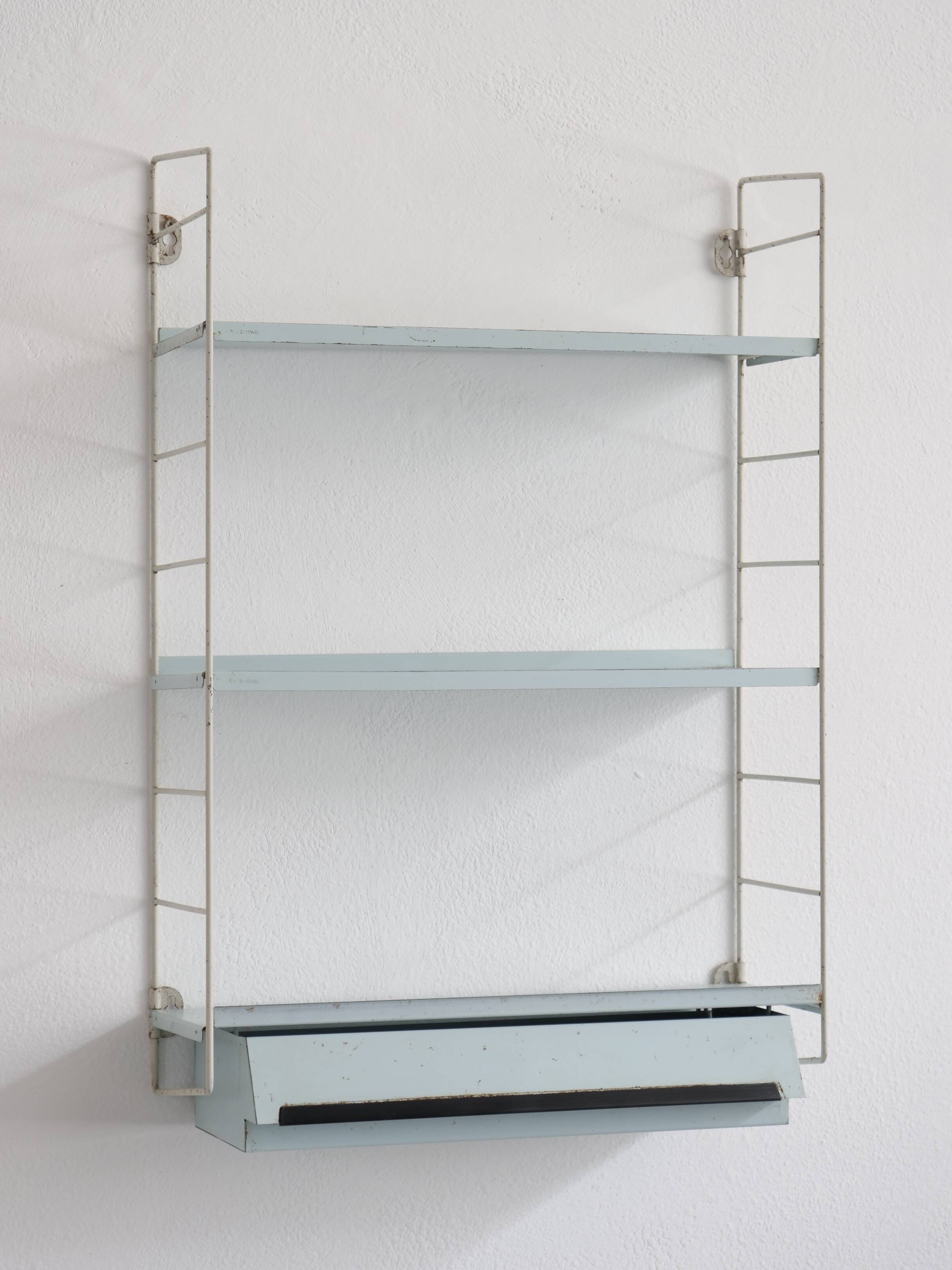 Compact tomado shelf with drawer