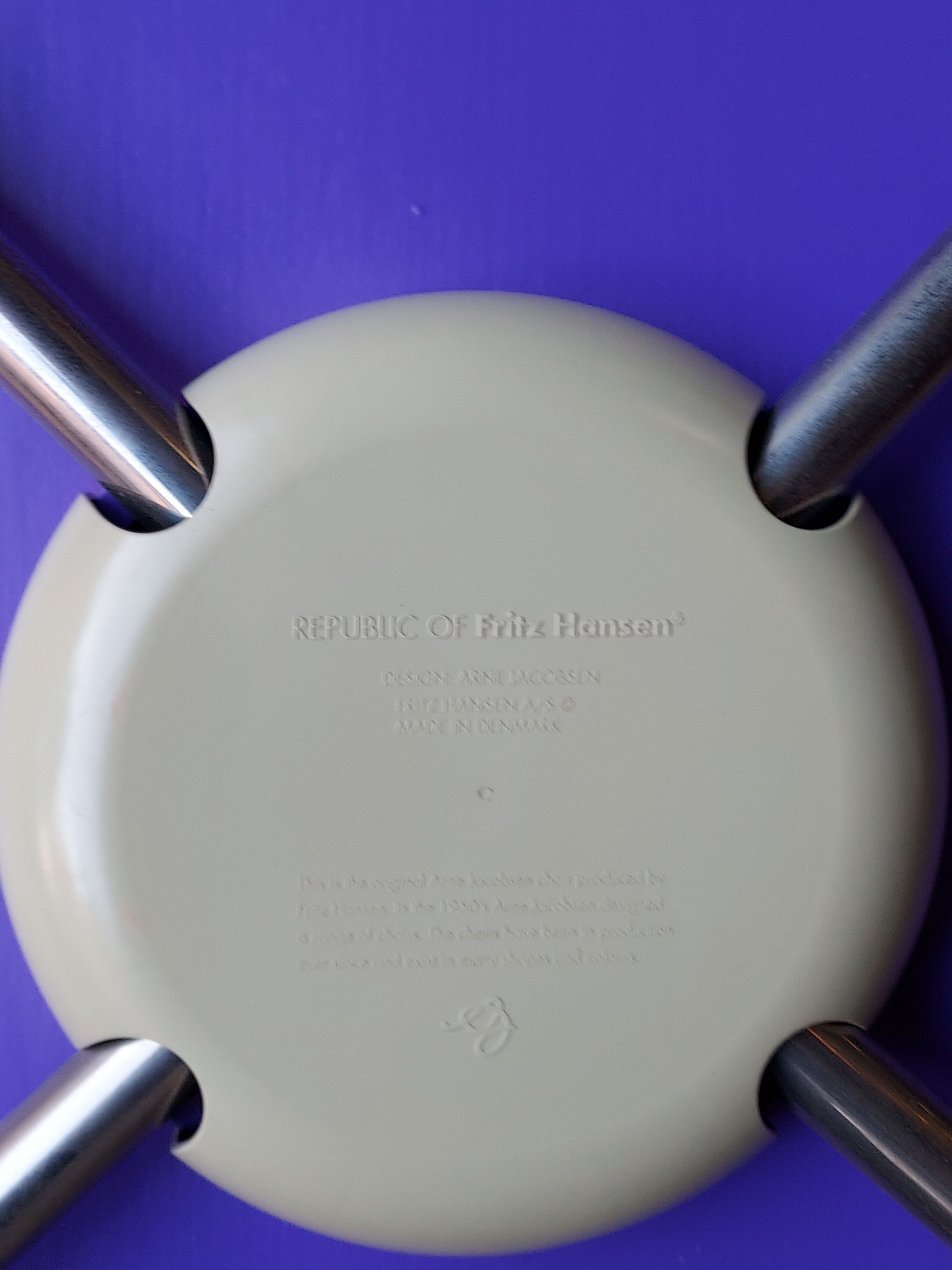 Chaise papillon série 7 d'Arne Jacobsen