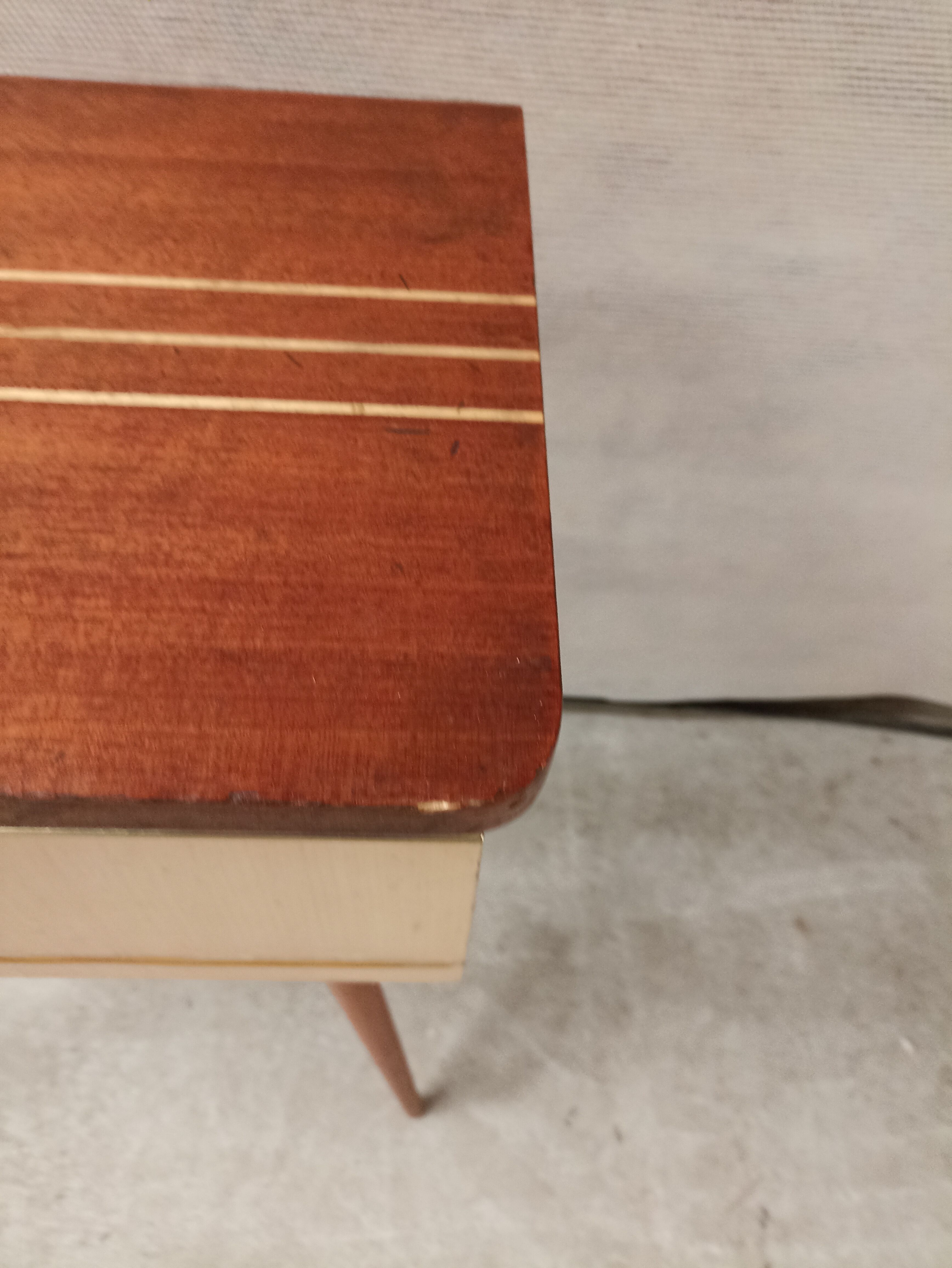 Meuble téléphone vintage