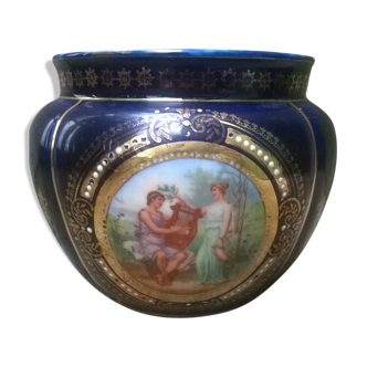 Cache pot en faience ancienne