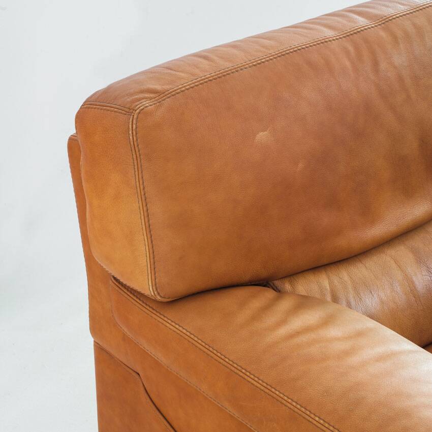 Camel leather armchair, made by Roche Bobois. Vintage - France, 80s.