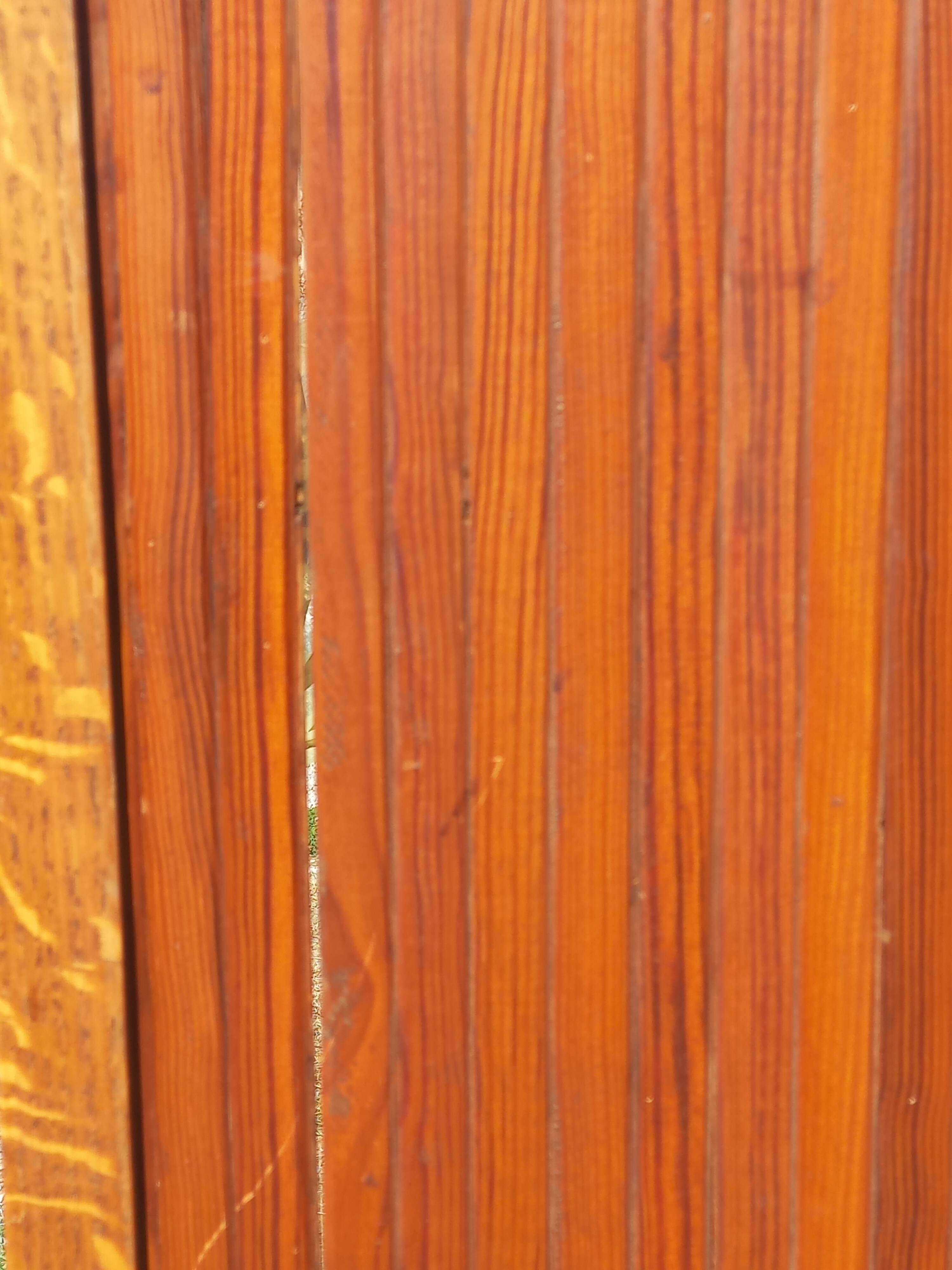 1930s bistro screen with slats
