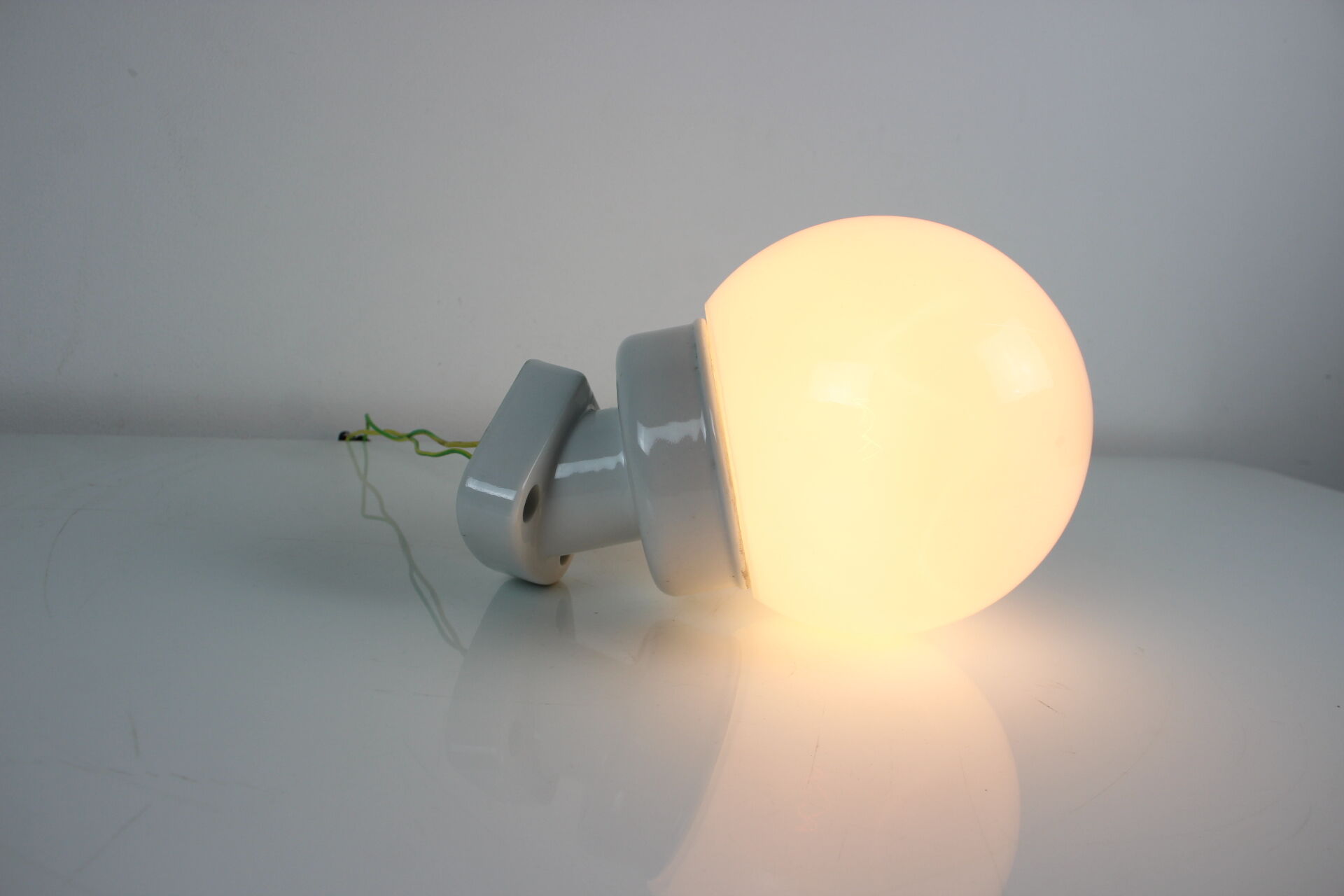 1960's Wall Lamp Porcelain and Glass, Czechoslovakia