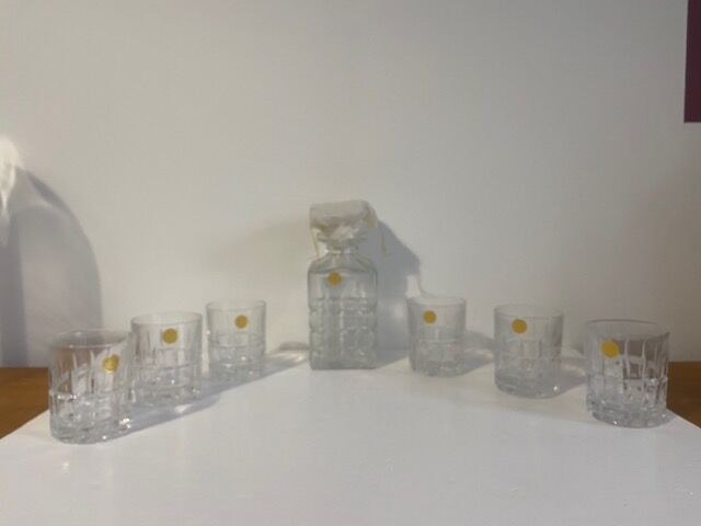 Crystal whisky service