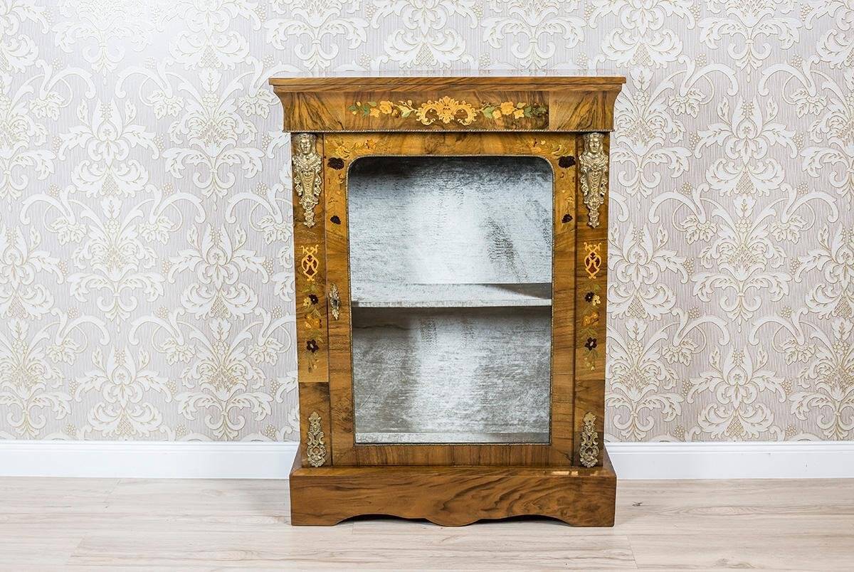 Victorian Cabinet in Veneered Walnut, 1890s