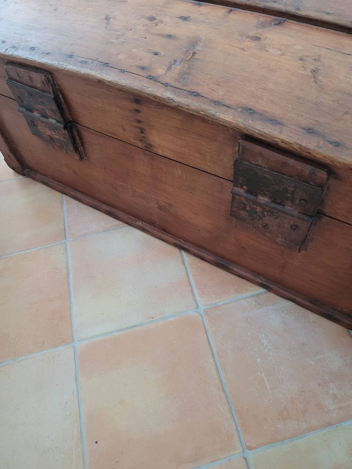 Grande malle en bois vintage