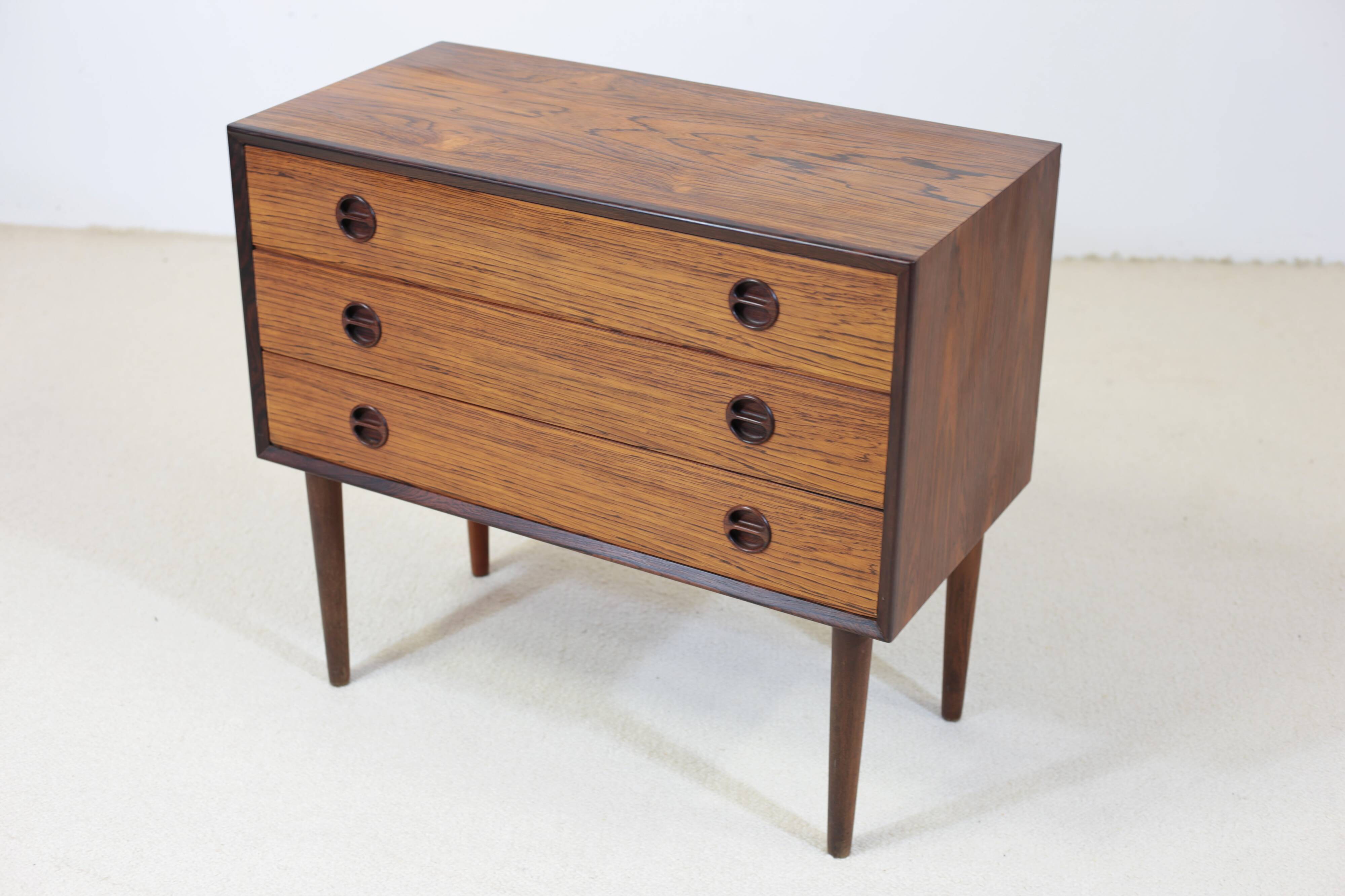 Rosewood chest of drawers