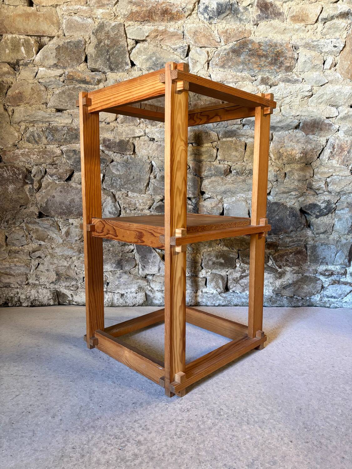 Vintage pine side shelf / coffee table from the 80s-90s