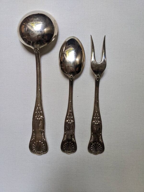 Couverts de service argent et métal inoxydable louche cuillère fourchette