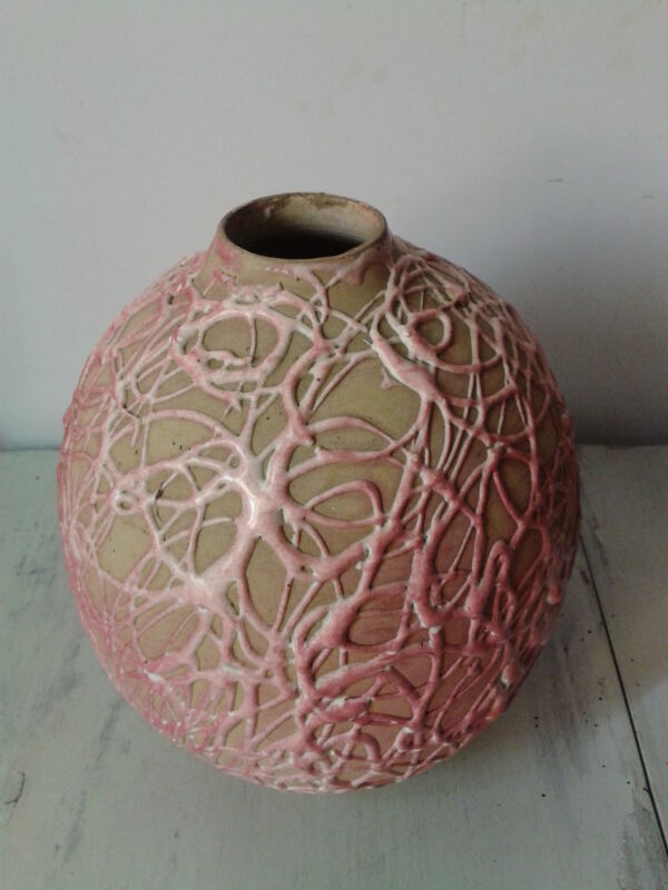 Vase boule ancien en terre cuite