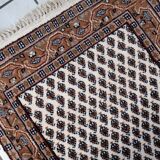 Tapis vintage indien Seraband fait main en laine – 73 x 140 cm – 1970s