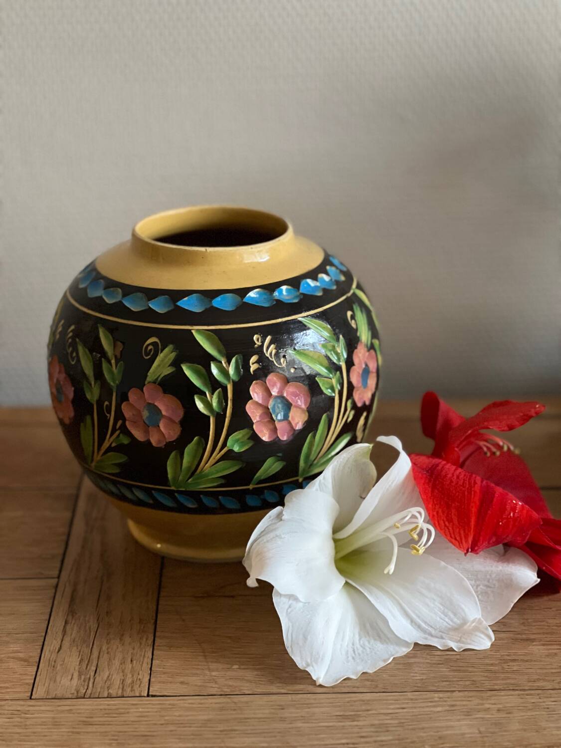Vase perse forme boule XXe