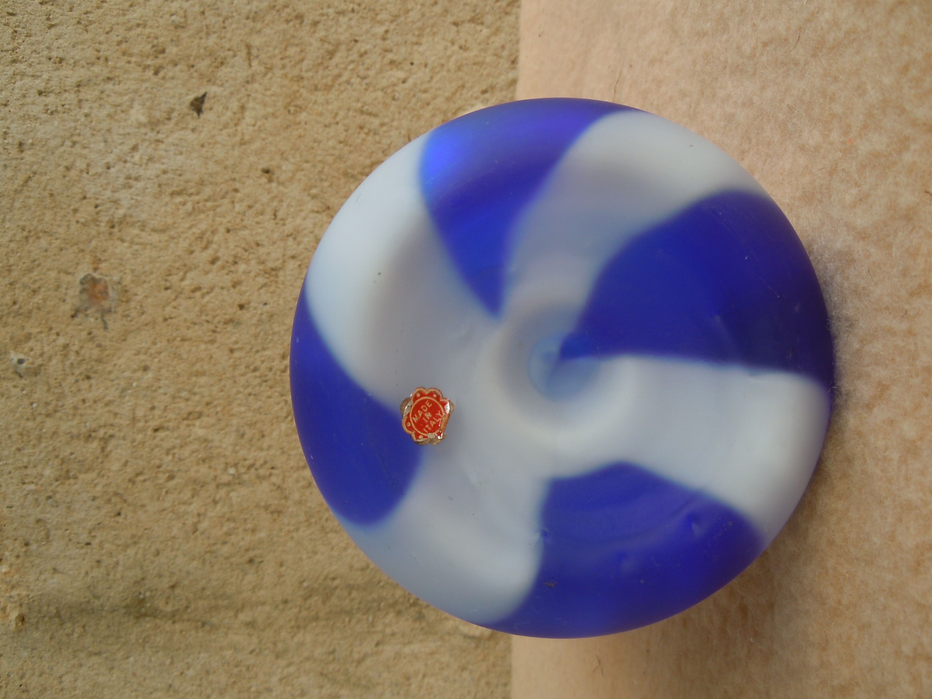 Vintage vase in Italian glass