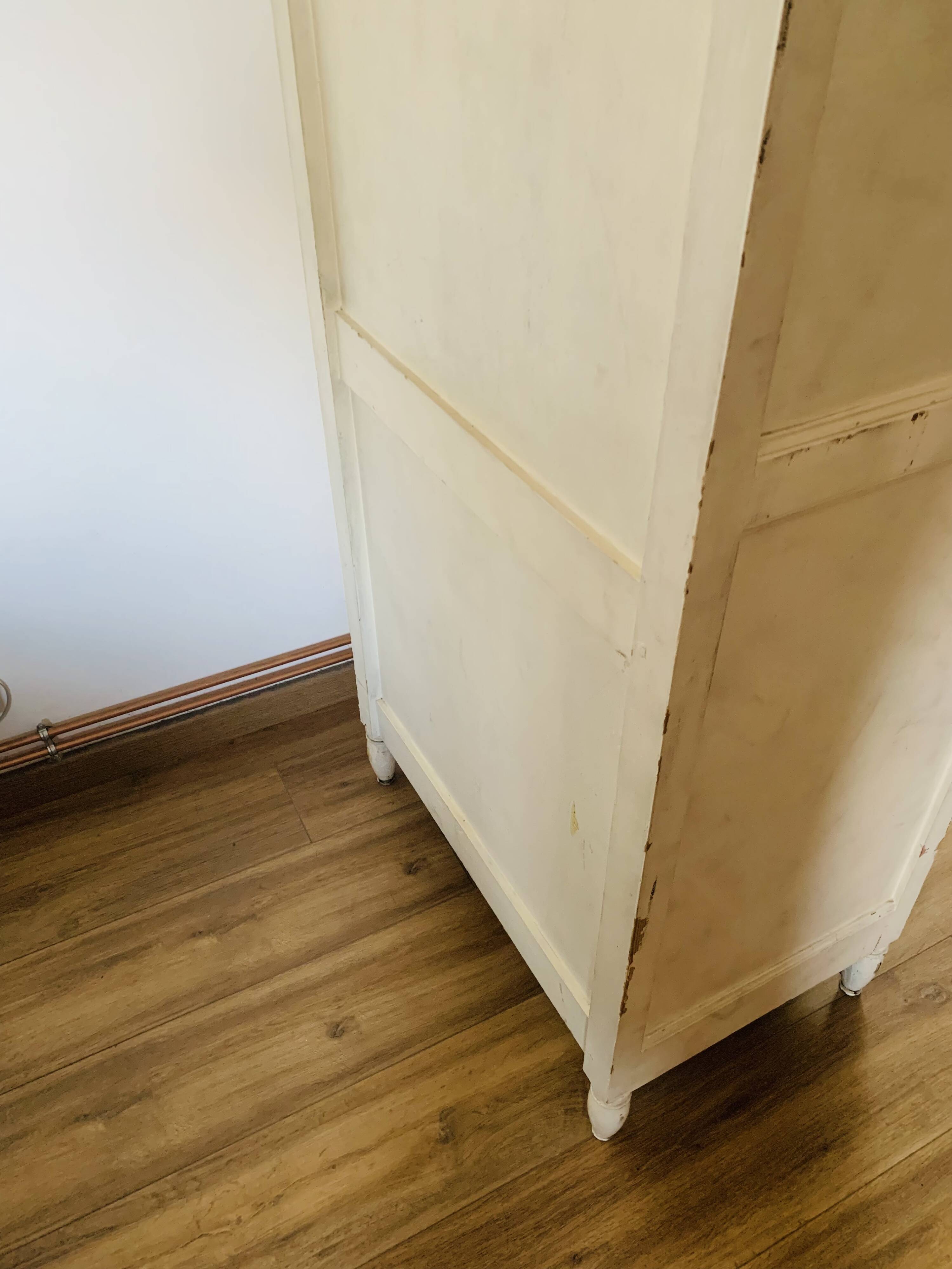 1-door wardrobe with cornice