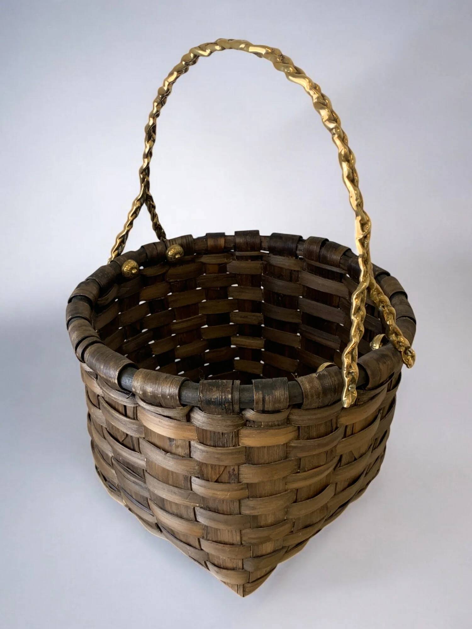 Panier brutaliste par David Marshall, Espagne, années 1970