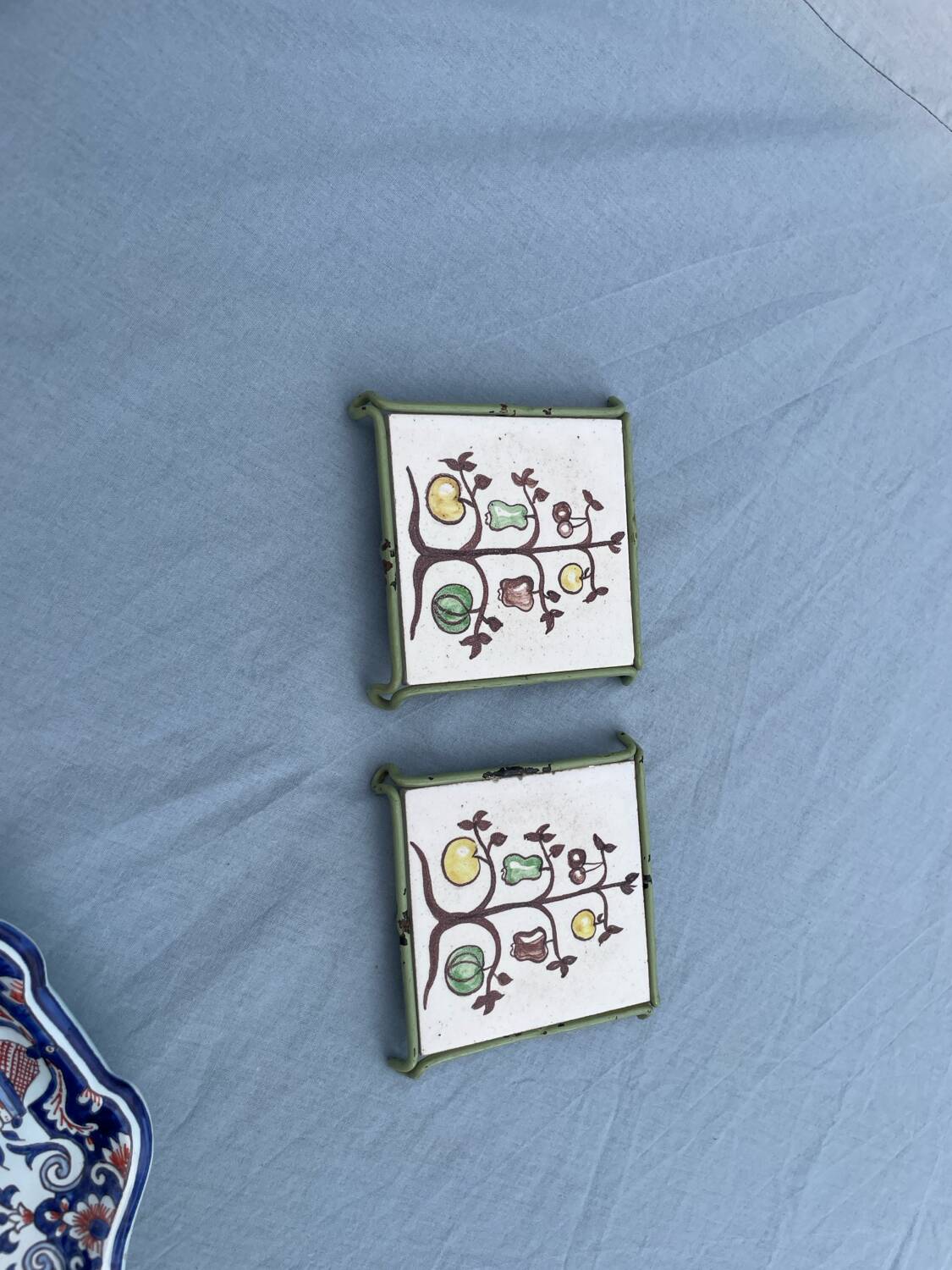 Earthenware trivet