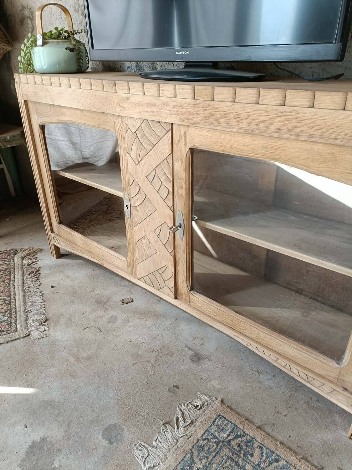 Display cabinet