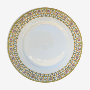 6 assiettes en porcelaine de limoges motif frise florale anciennes