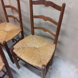 Lot of mulched chairs