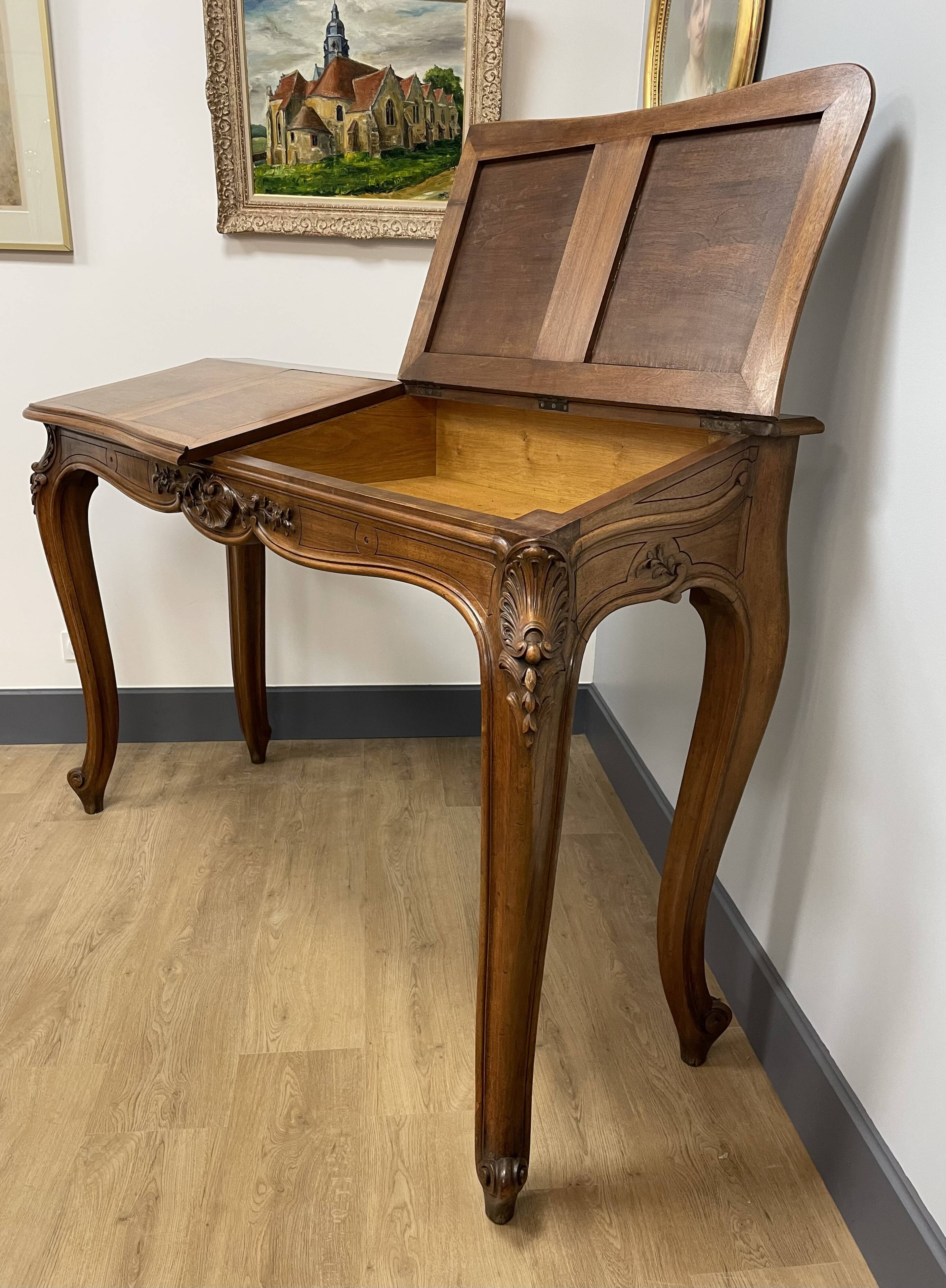 Notary walnut furniture from the end of the 19th century